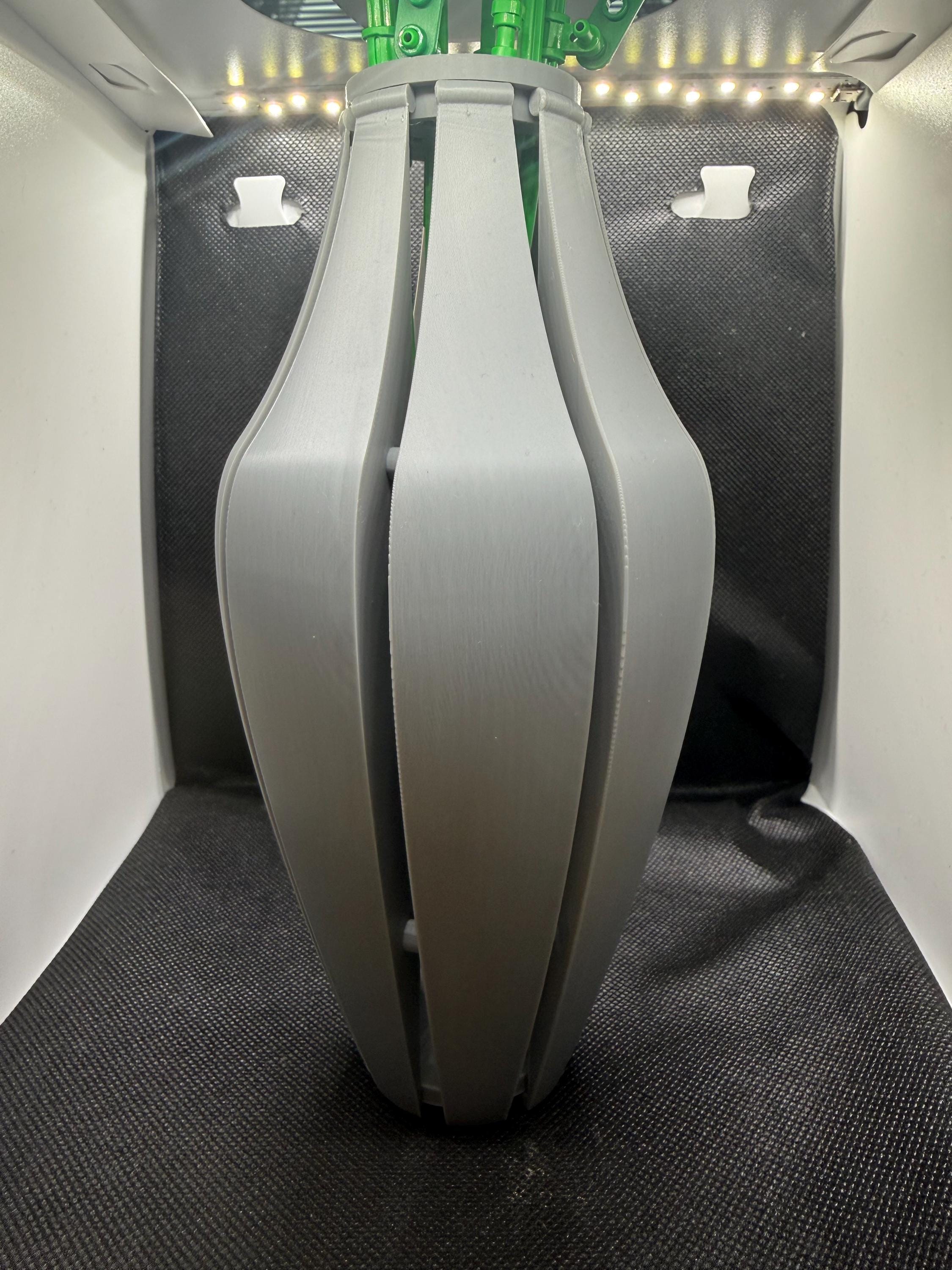 3D printed vase with insert compatible with Lego flowers