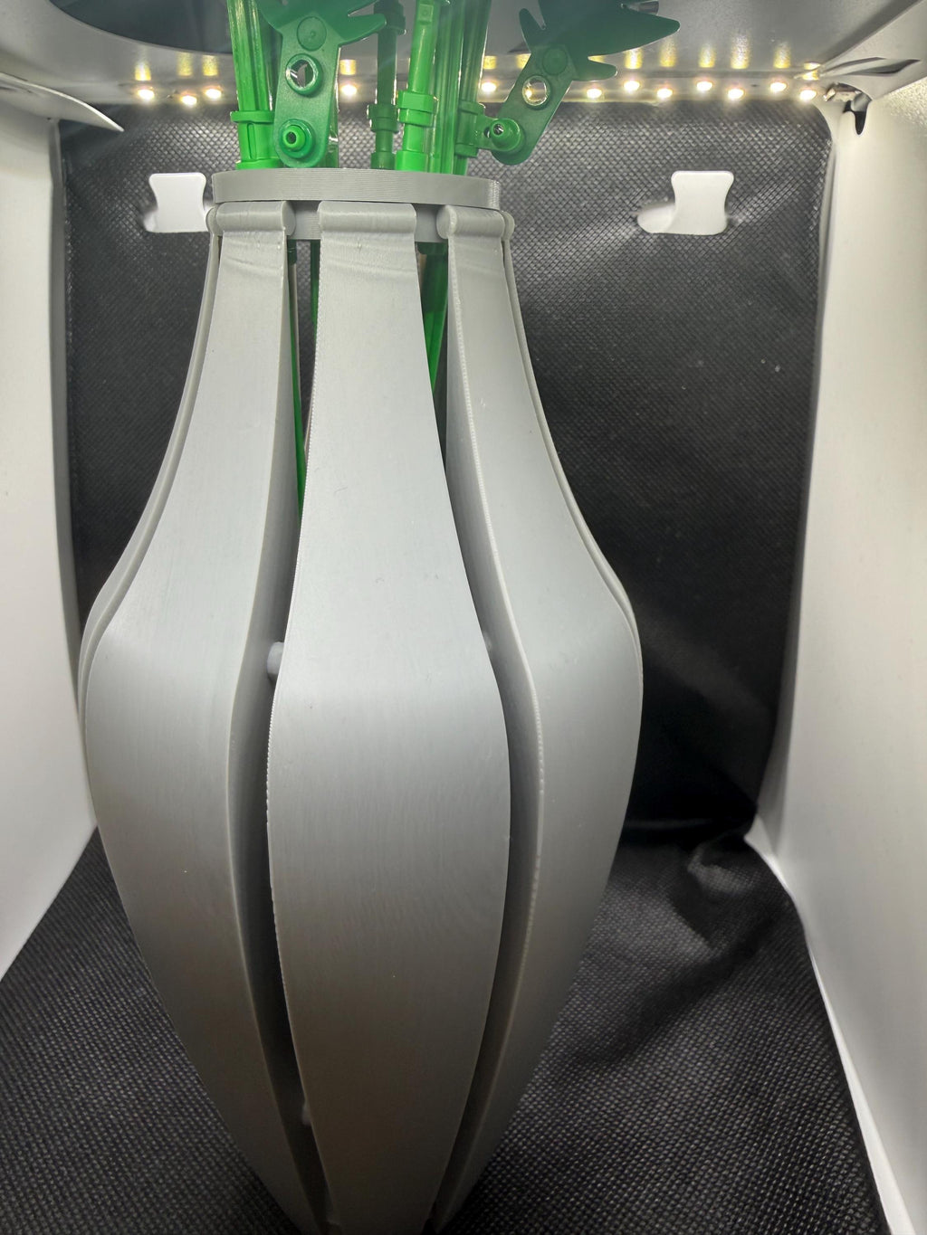 3D printed vase with insert compatible with Lego flowers