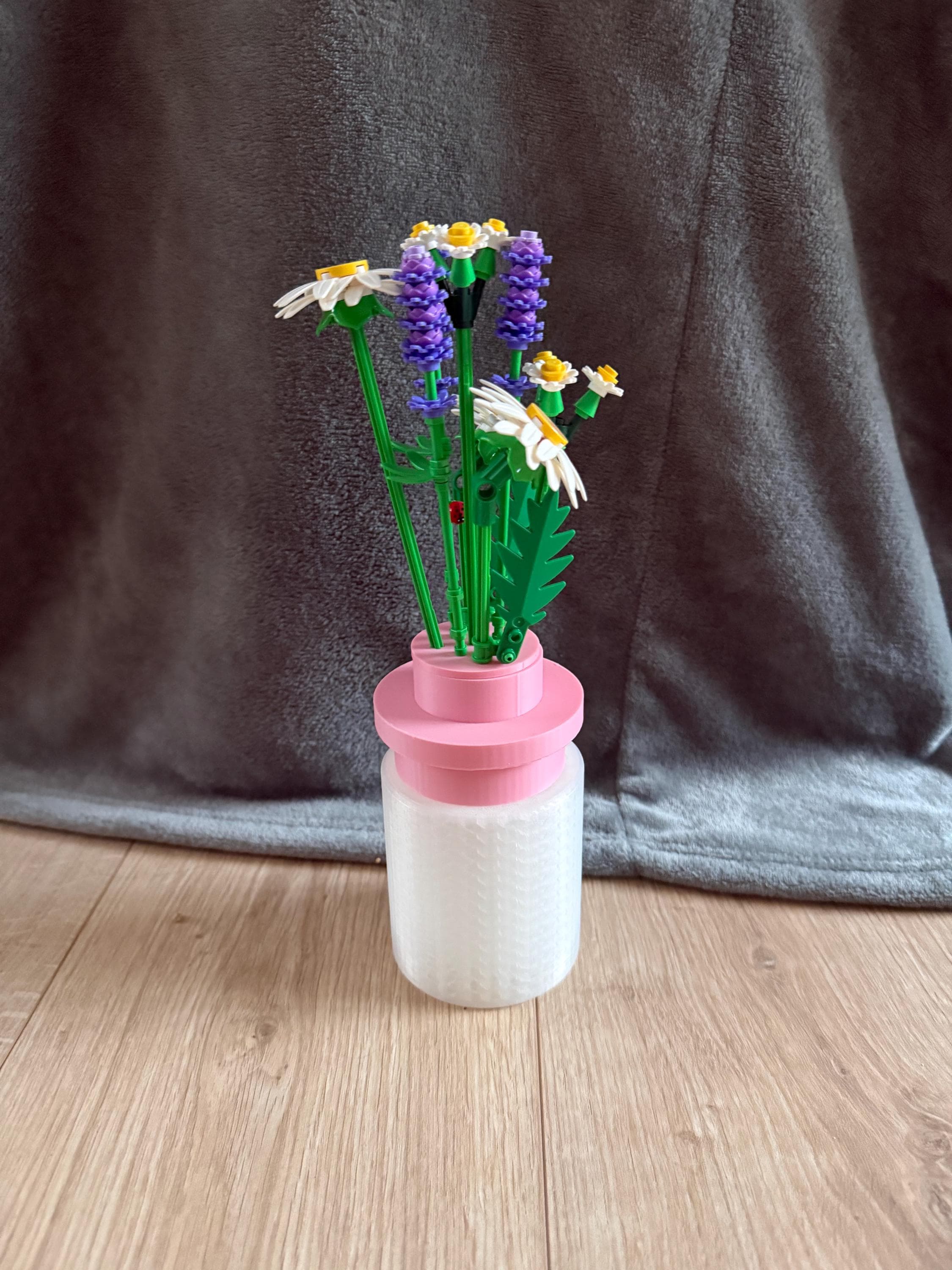Round 1x1 Vase with Removable Lid & Flower display stand (flower frog)  compatible with Lego