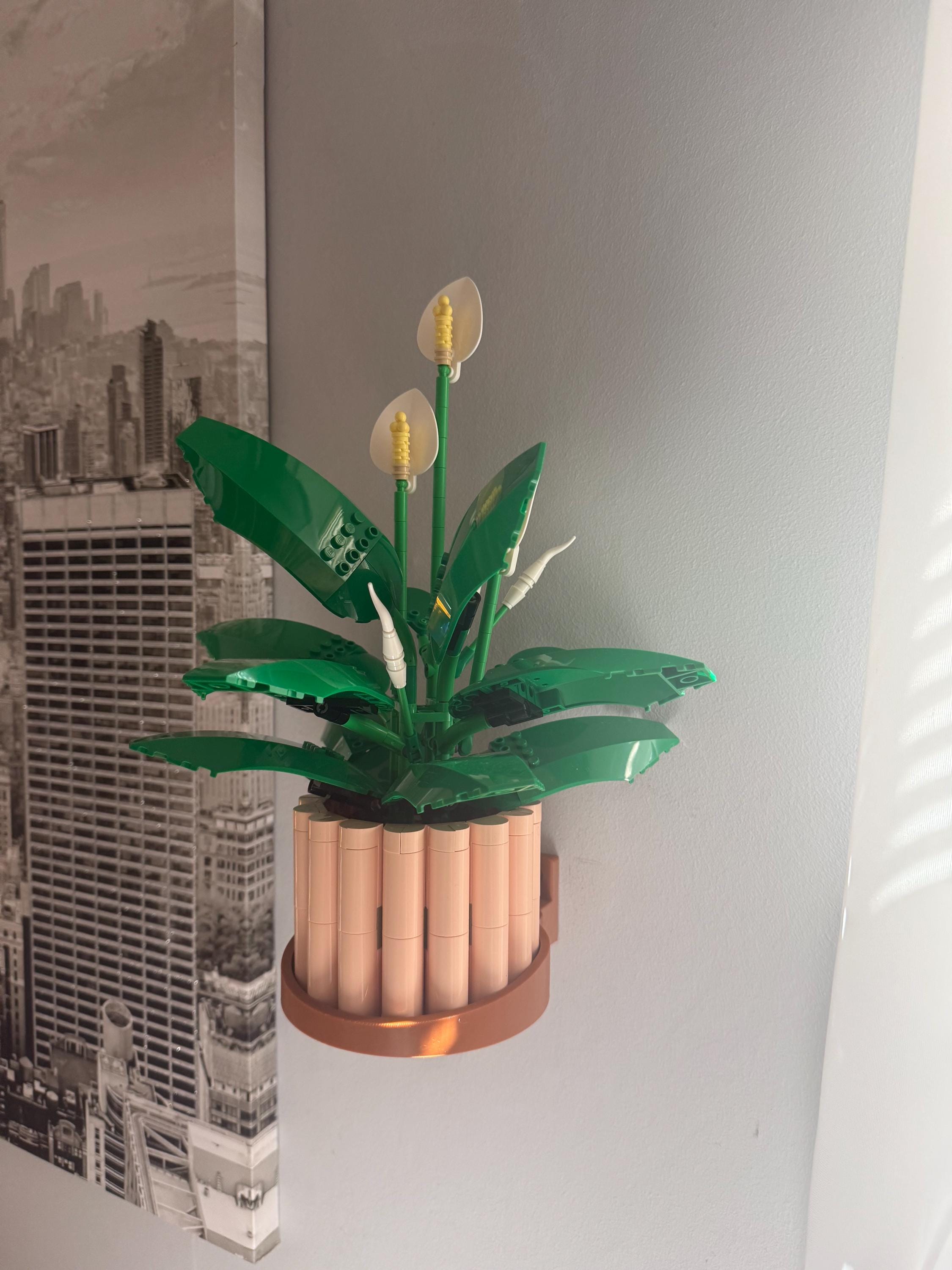 Peace Lilly 11504 wall mount compatible with Lego 11504