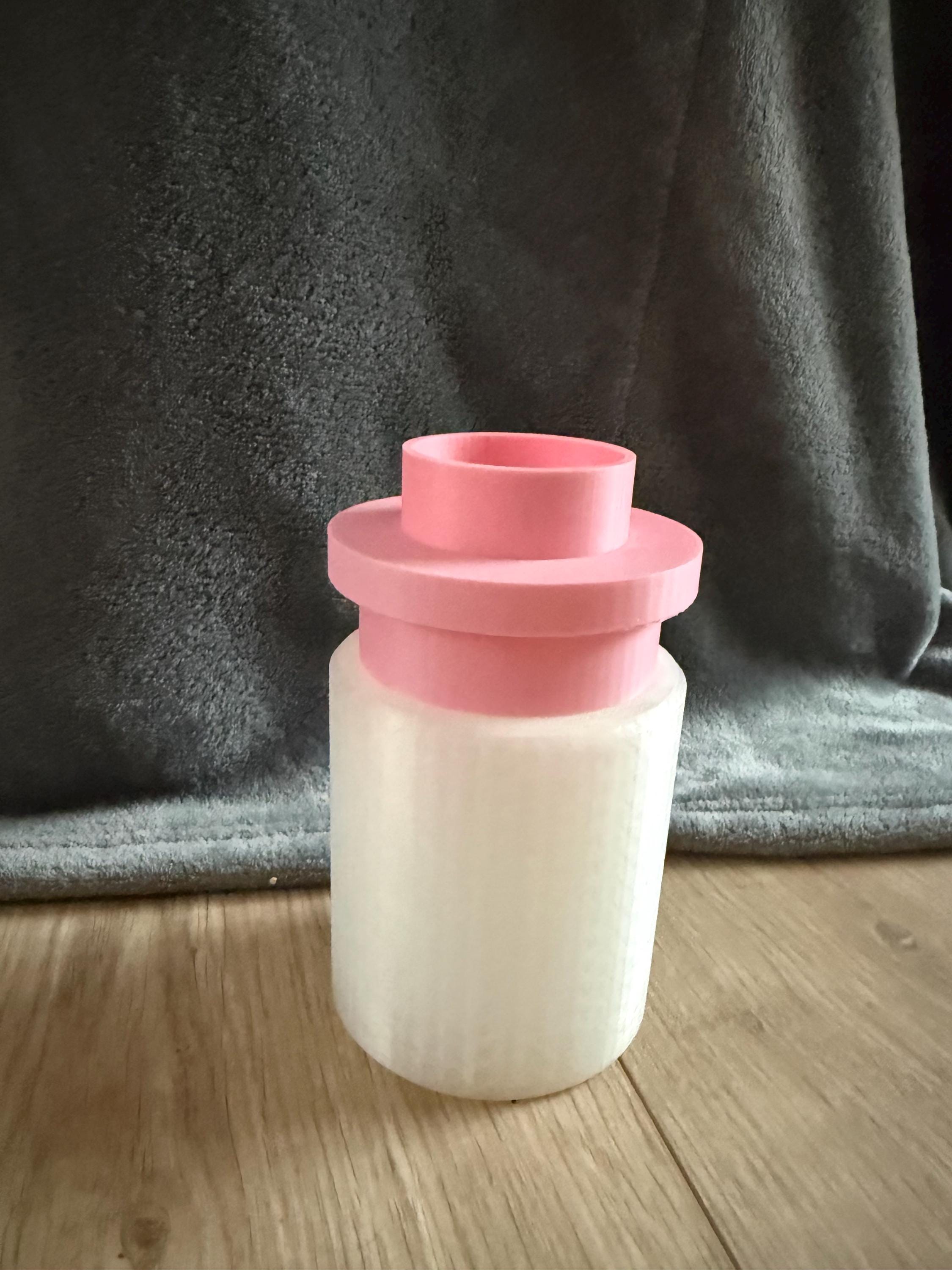 Round 1x1 vase with removeable lid  flowers not included