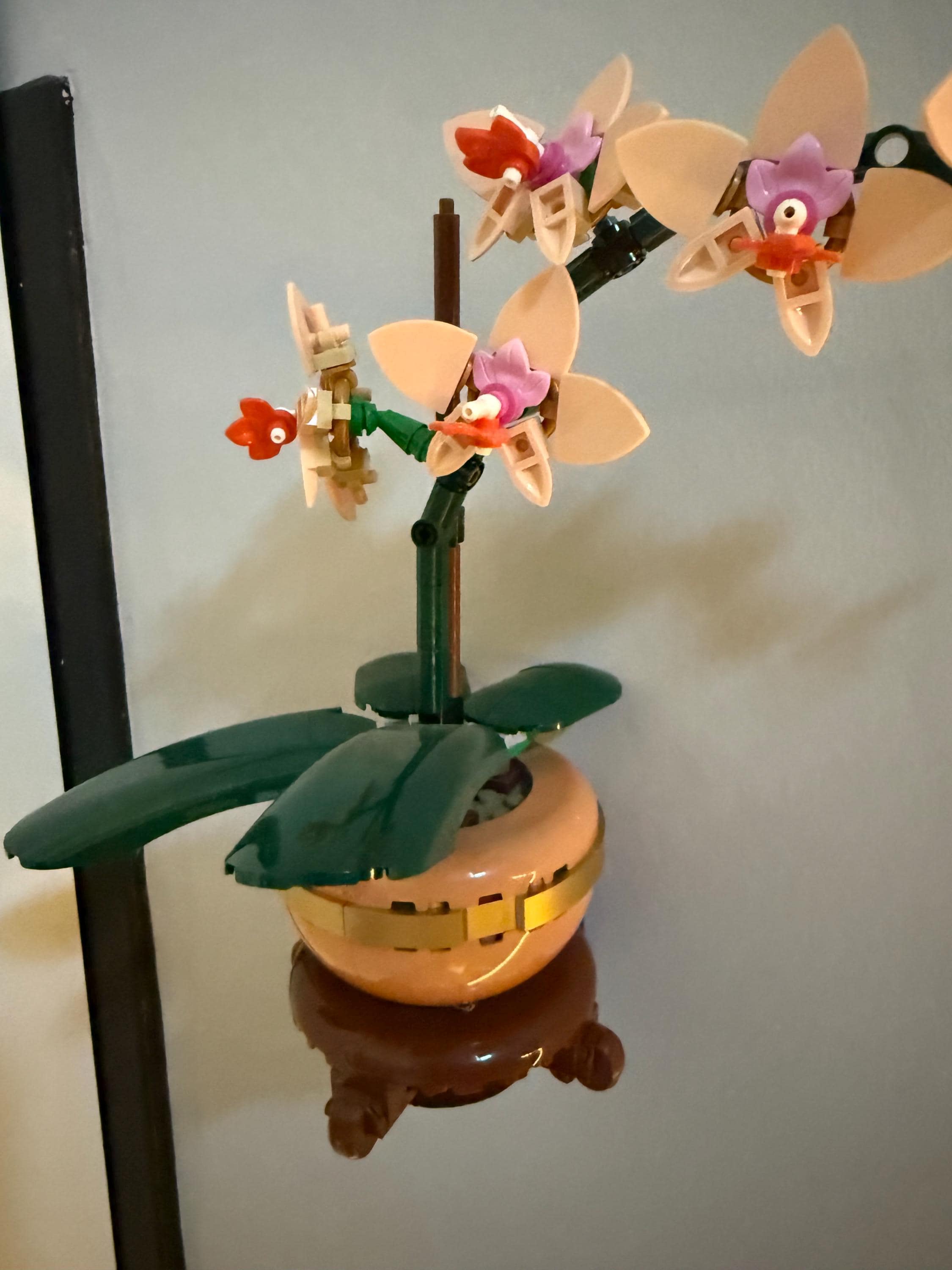 Brick Mini Orchid  10343 wall mount compatible with Lego 10369 10368